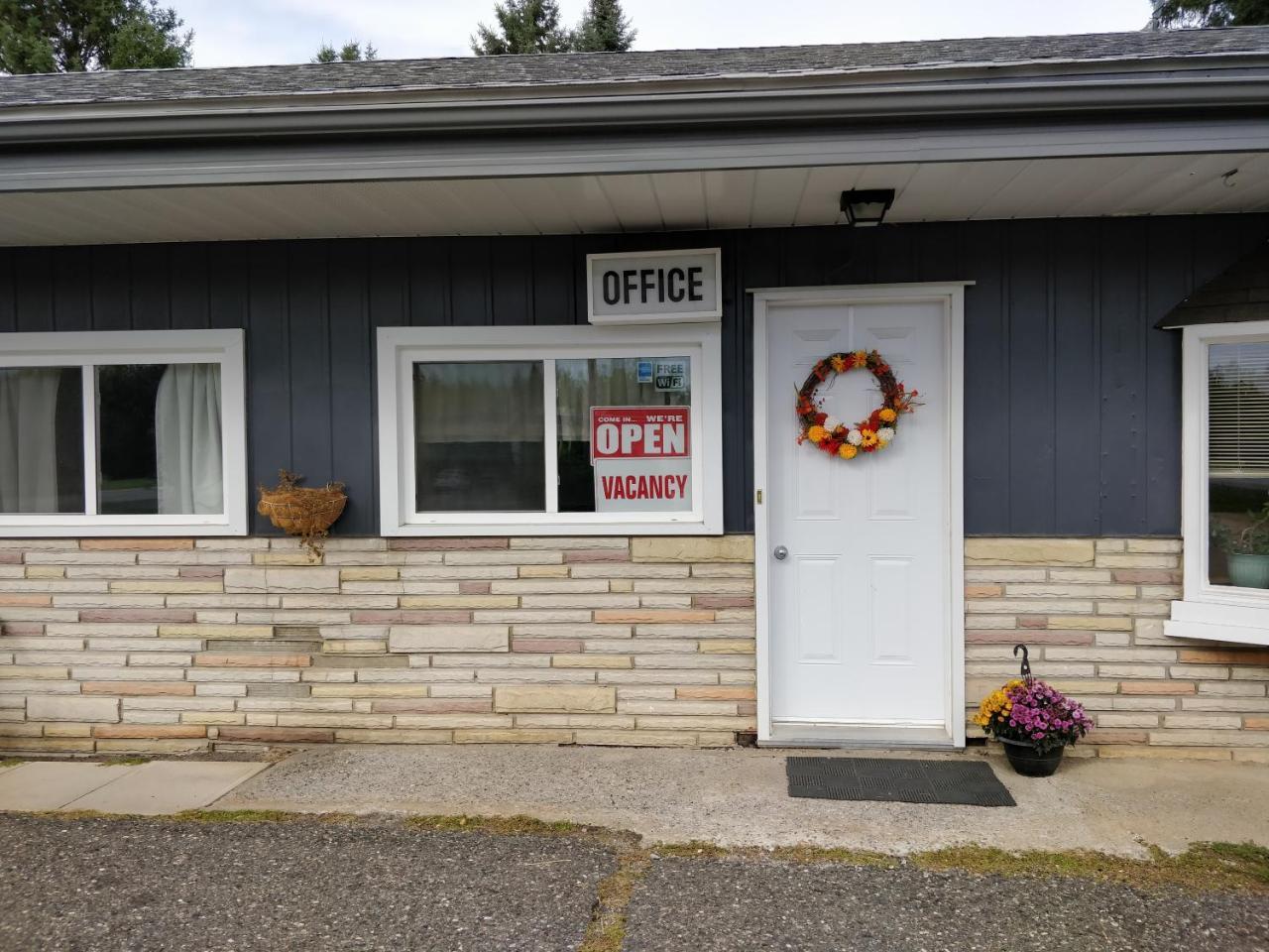 Telstar Motel Kakabeka Falls Exterior photo